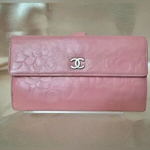 CHANEL Bifold Long Wallet - Camellia